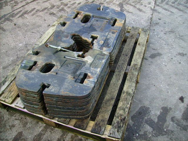 13 x 45KG New Holland Wafer weights